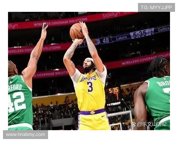 湖人凯尔特人激战再起 勇者争锋赛场巅峰对决